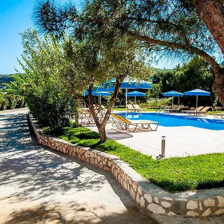Peristera Aparthotel *