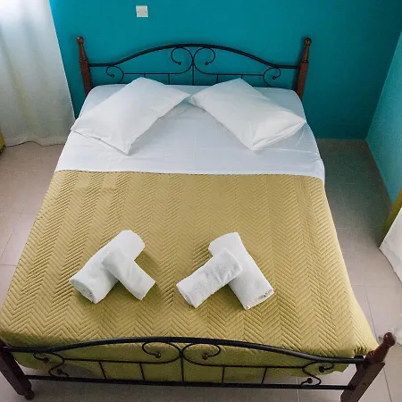 Aparthotel Peristera *
