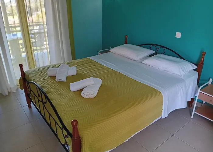 Aparthotel Peristera Katelios