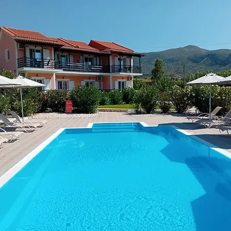 Ξενοδοχείο με διαμερίσματα Peristera 4*